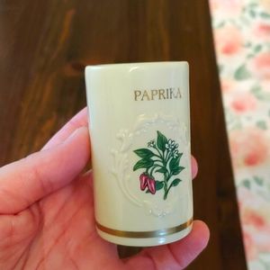Lenox Spice garden paprika canister